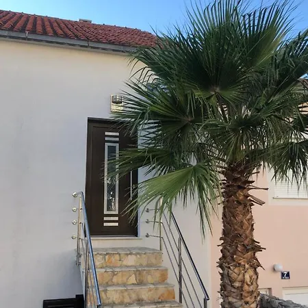 Dalmatia פודסטראנה